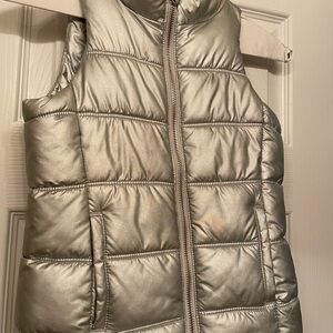 Old Navy Girls Frost Free Silver Puffer Vest XS (5)